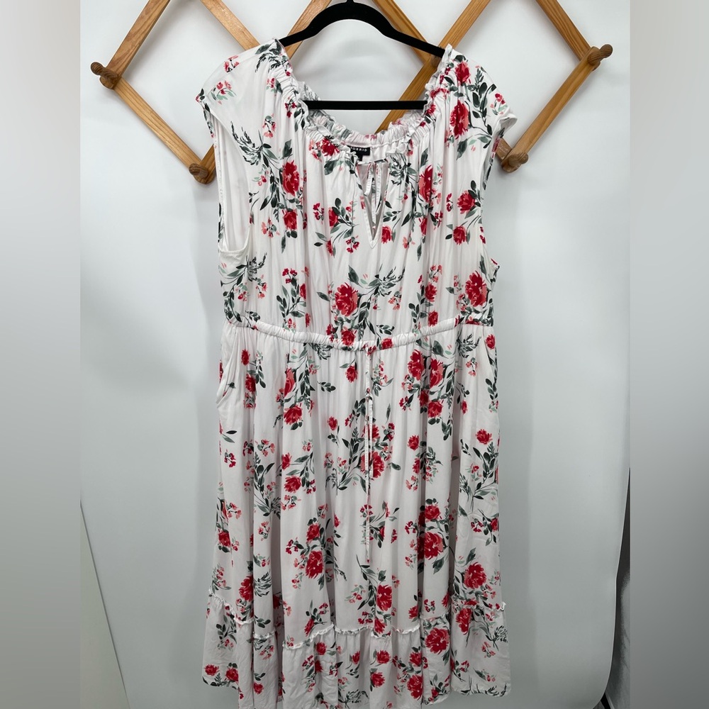 ⭐️torrid White Midi Dress with Red Floral Print and Green Leaves